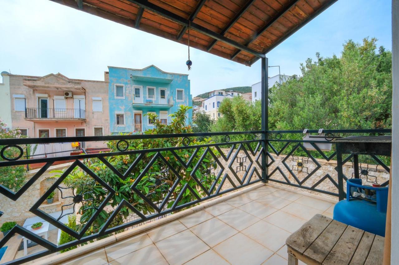 Yigit Apart Kalkan Luaran gambar