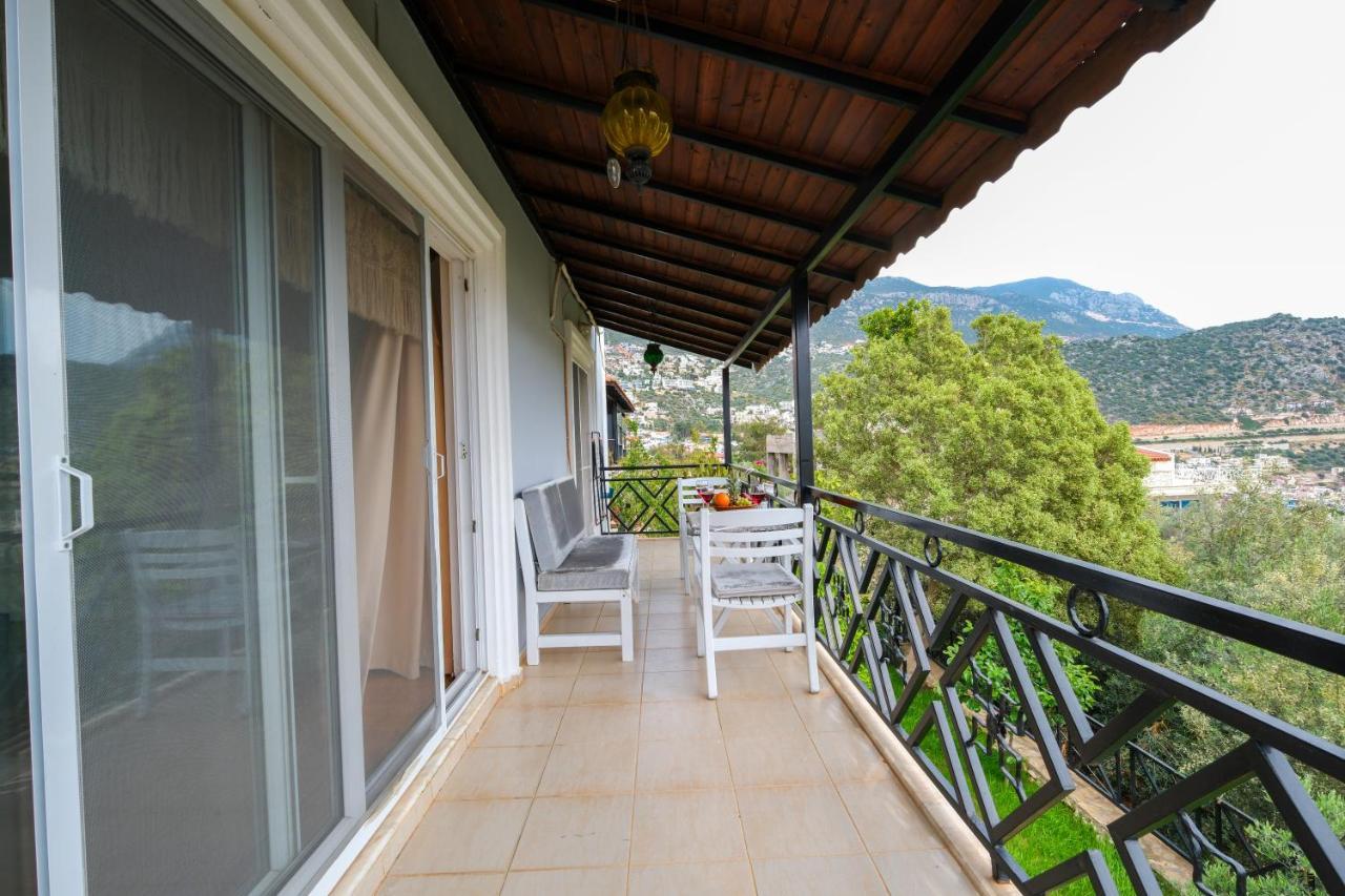 Yigit Apart Kalkan Luaran gambar