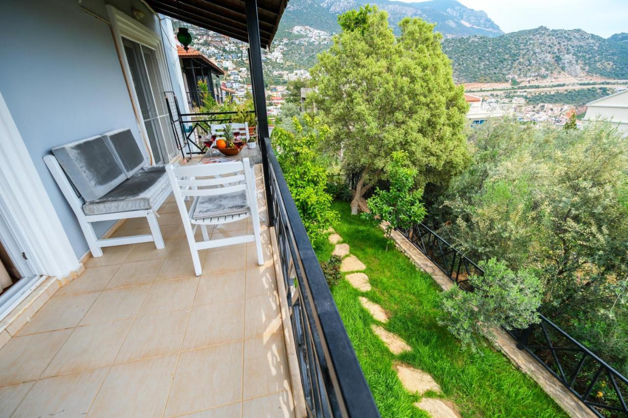 Yigit Apart Kalkan Luaran gambar